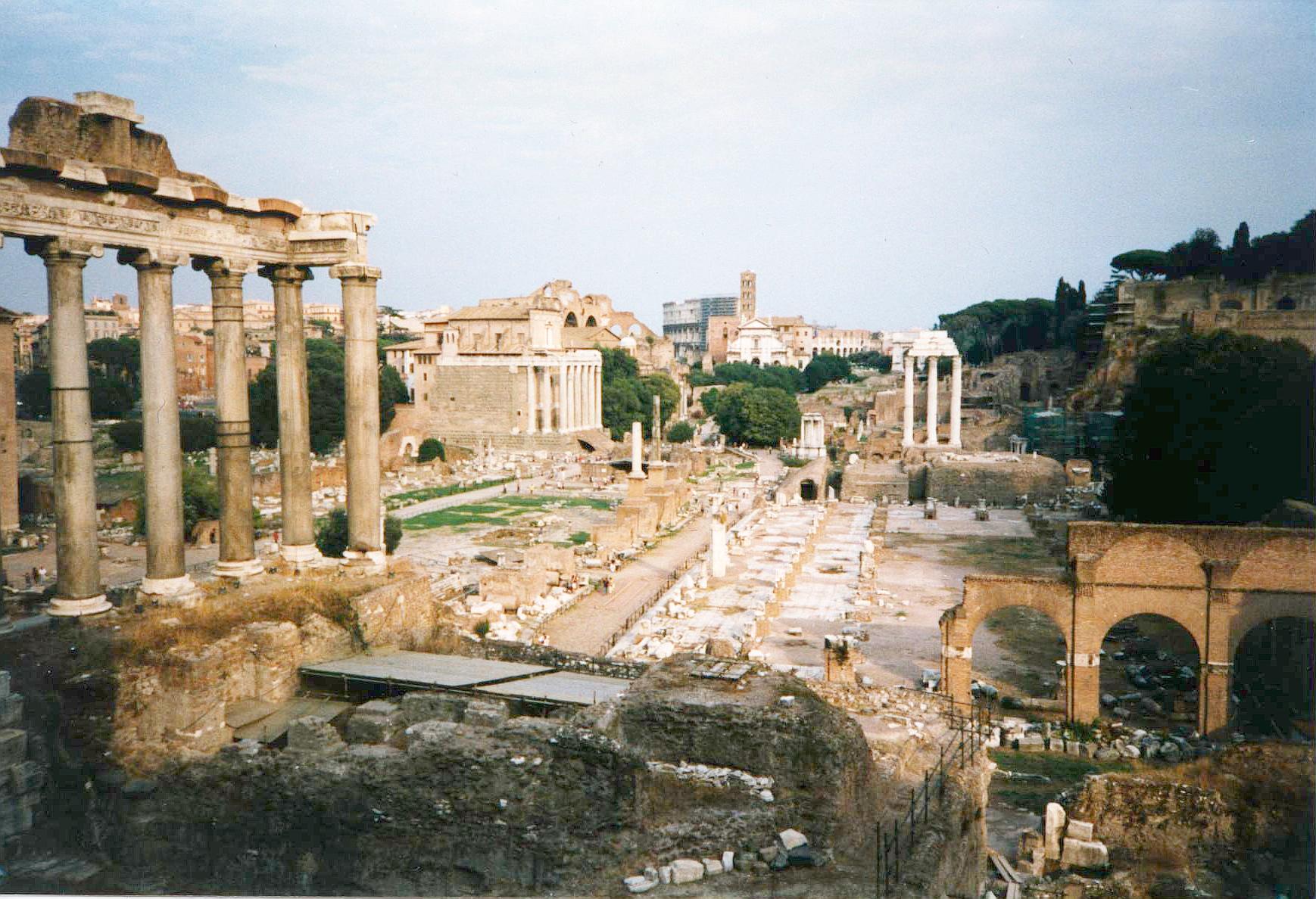 'Das Forum Romanum in Rom';return true