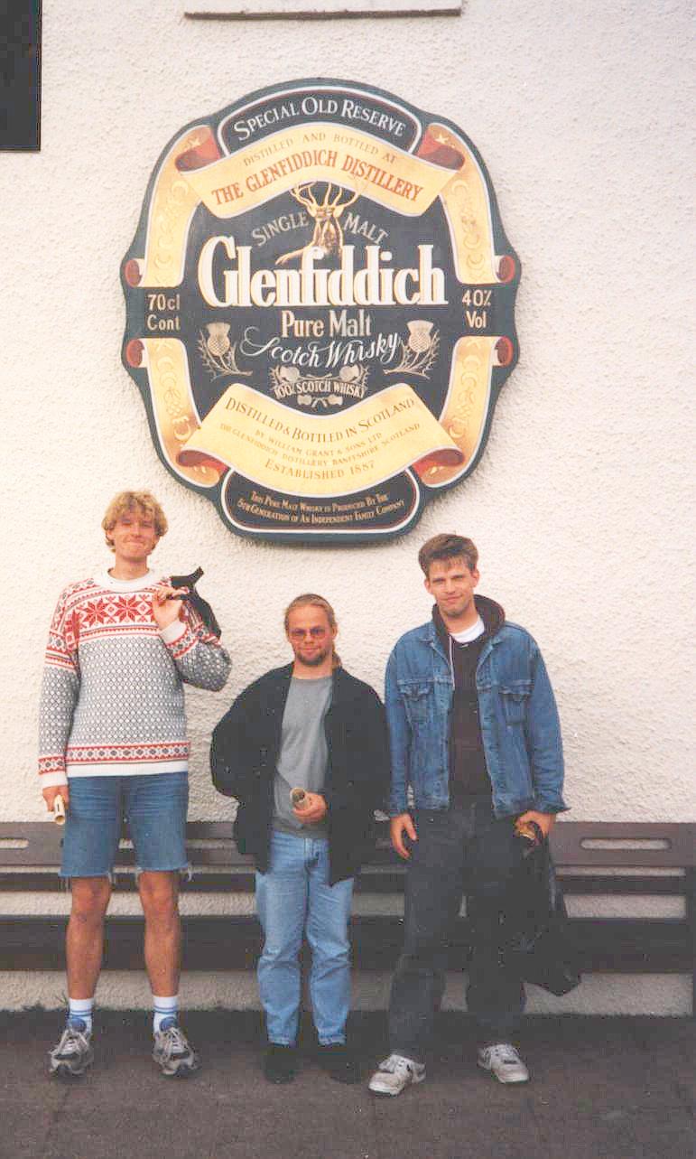 'Auf den Spuren des Whisky trail';return true