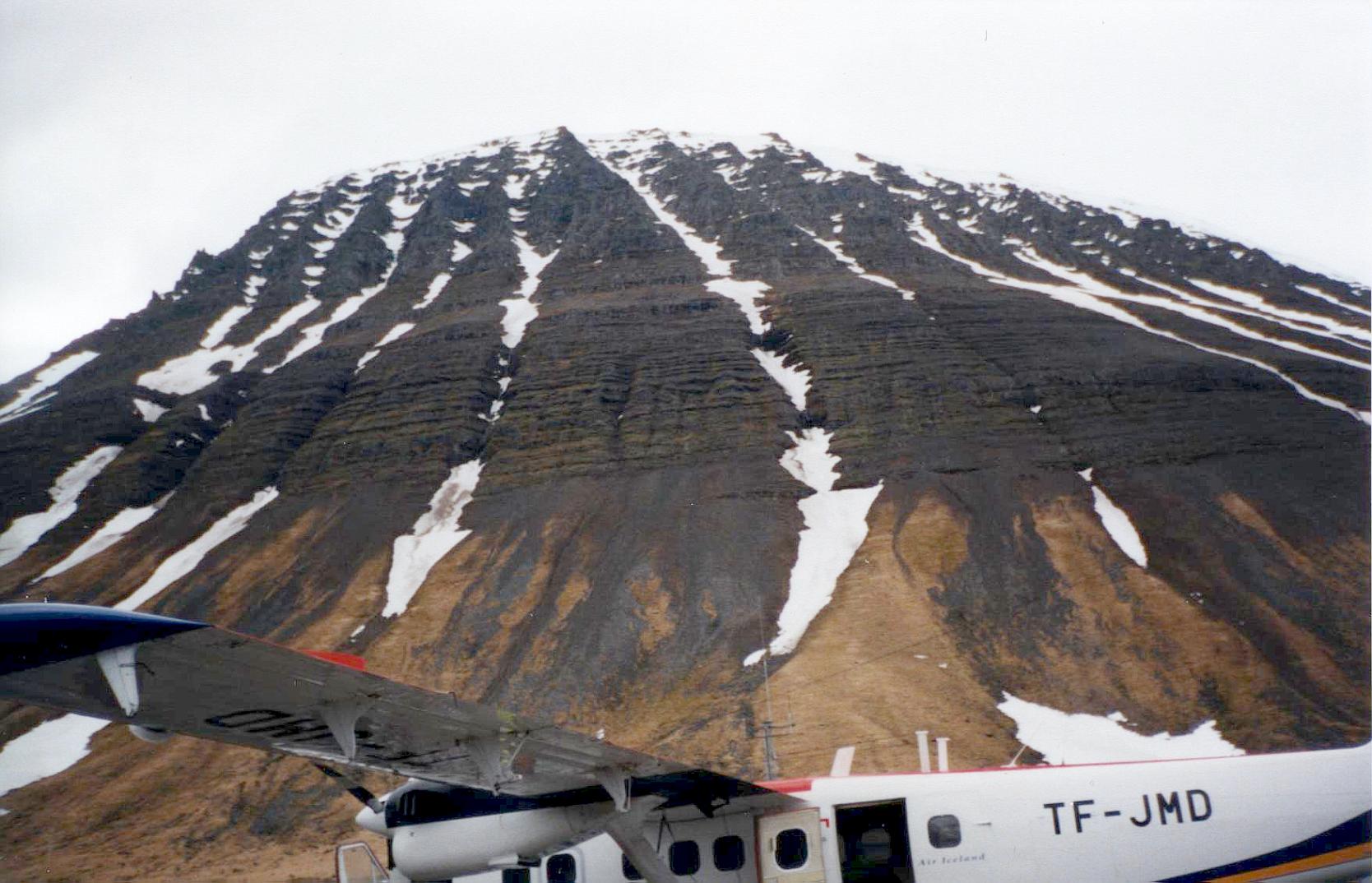 'Isafj&ouml;r&eth;ur';return true
