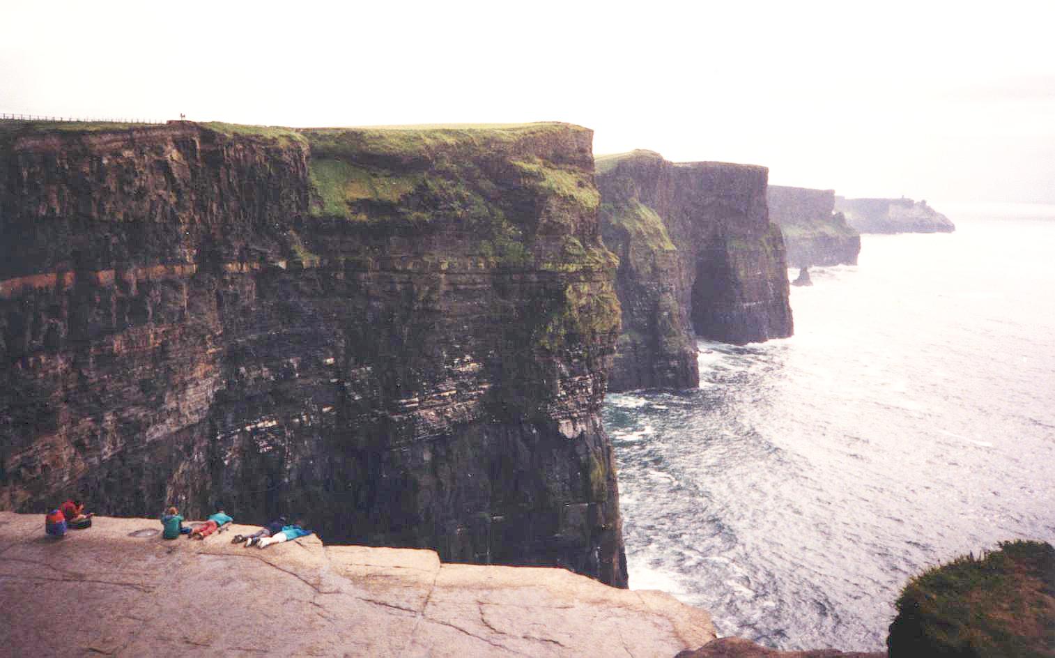 'Cliffs of Moher, Irland';return true